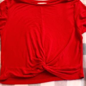 A short sleeved shirt